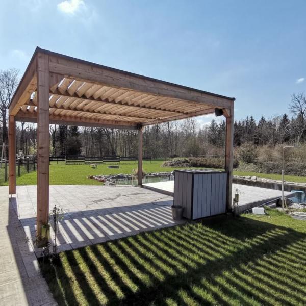 Pergola freistehend aus Lärchenholz